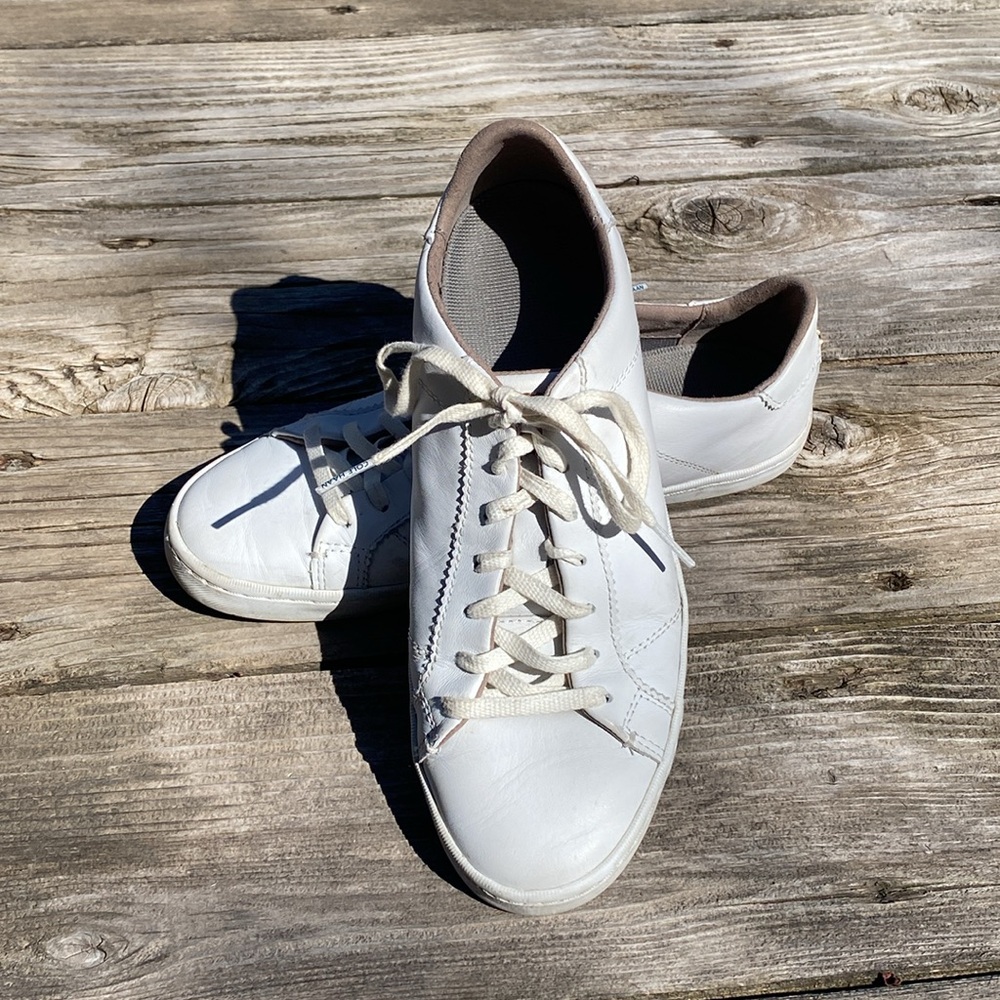 Cole Haan white sneaker womens size 8